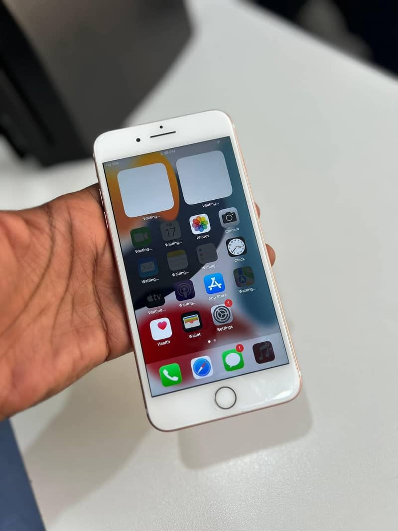 Apple iPhone 7 Plus 1