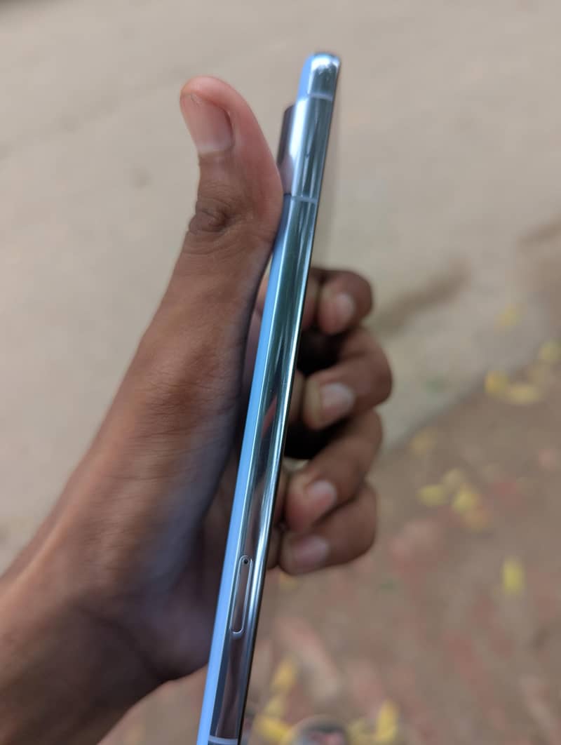 Google Pixel 8 Pro 2