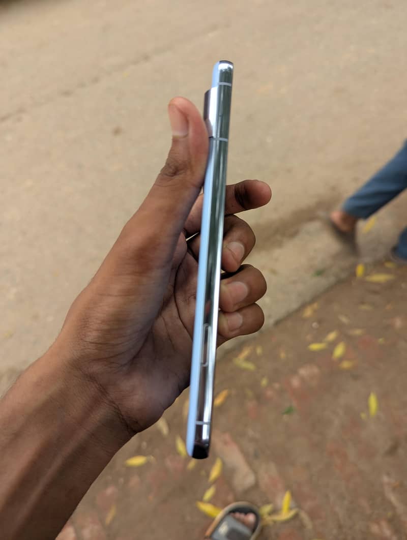 Google Pixel 8 Pro 4