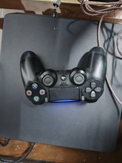PS4 Like New | 10/10 Condition | HDMI + Controller + Charging Cable