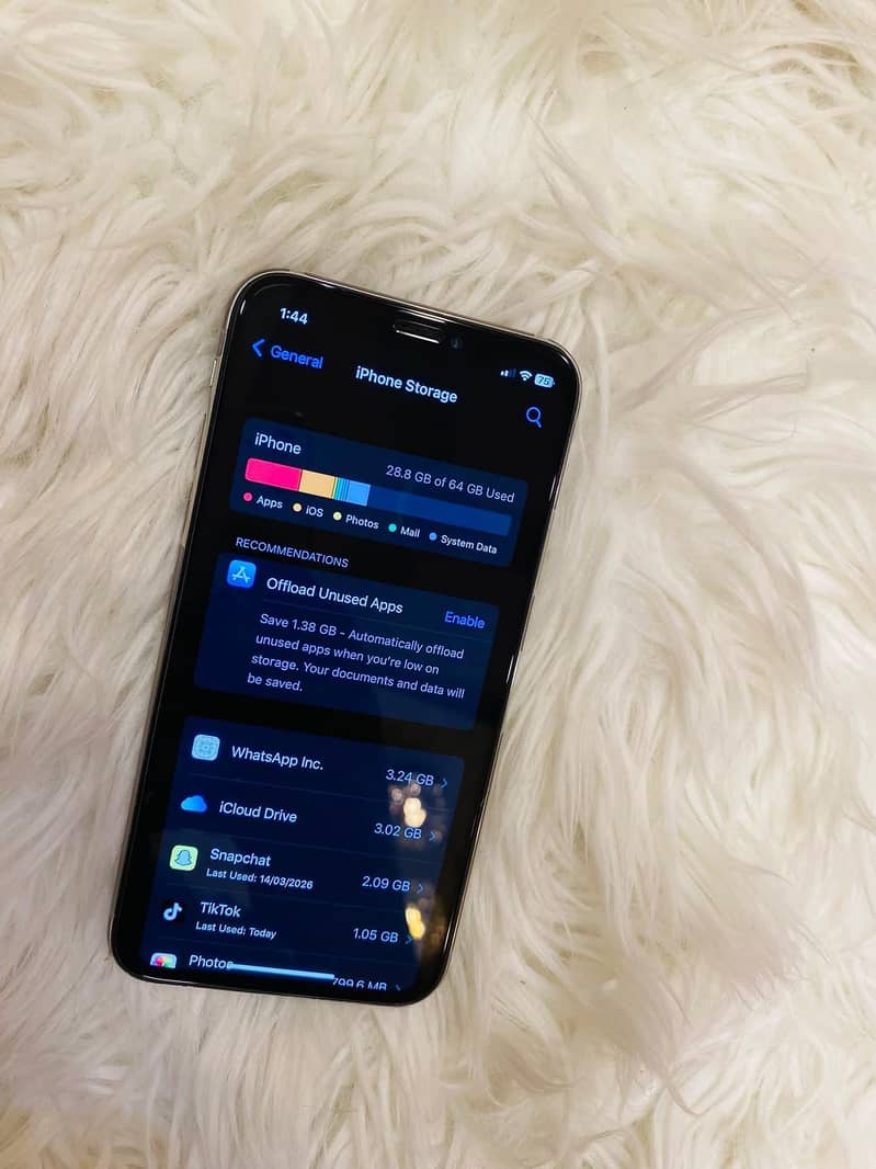 Apple iPhone X 12