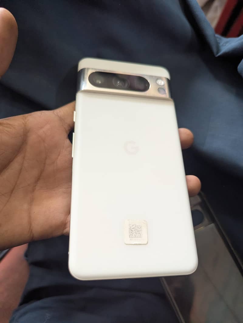 Google Pixel 8 Pro 2