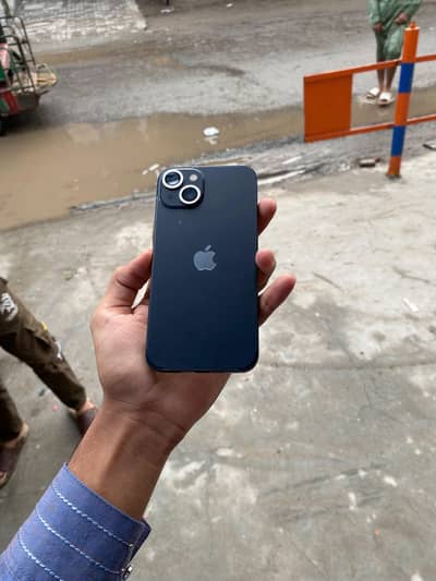 Apple iPhone 13