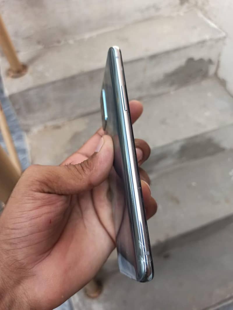 One Plus 8T 4