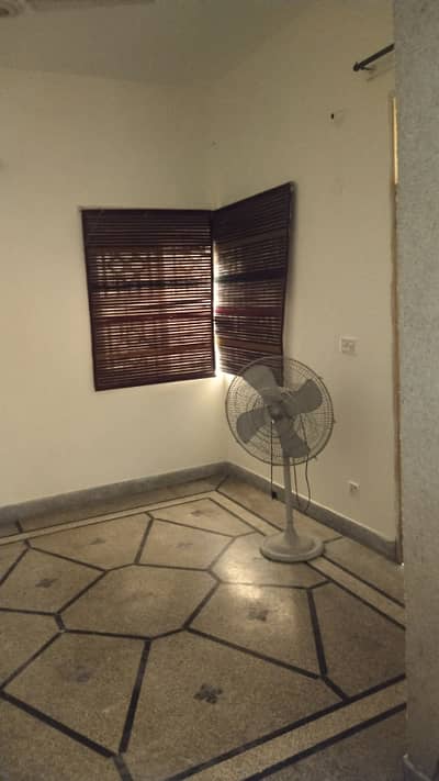 Wapda town g block 5 Mrla upper portion for rent