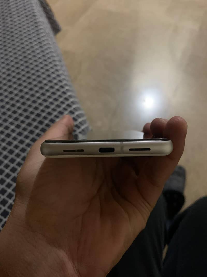 Google Pixel 7 3