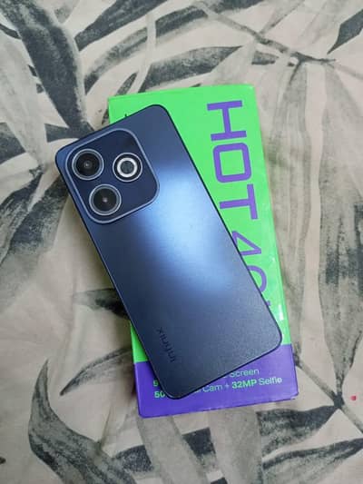 Infinix Hot 40i Complete Saman pack set 4+4/128 (Exchange only iphone)