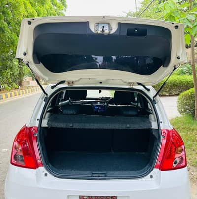 Suzuki Swift Dlx 1.3