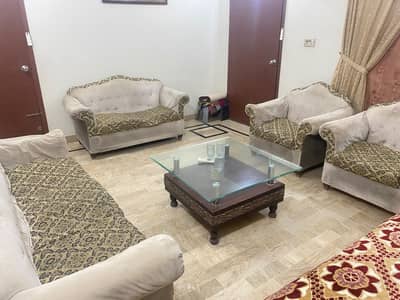 Good condition 7 seater sofa set