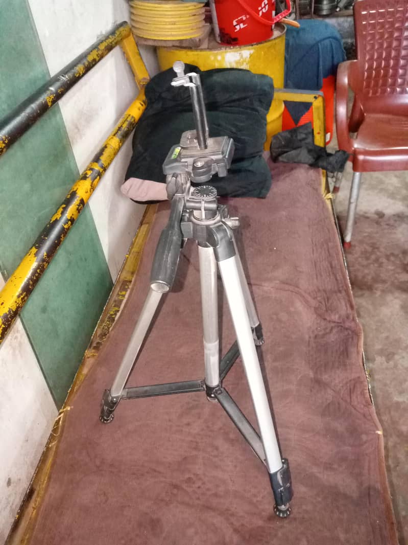 Video Stand 0