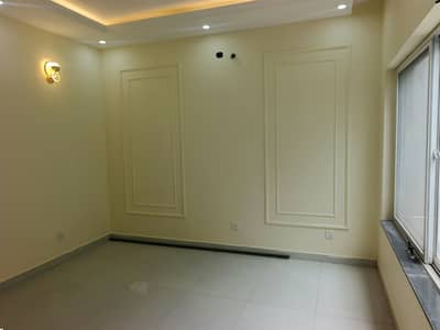 10 MARLA ELEGANT AND SUPER HOT LOCATED BUNGALOW IS AVAILABLE IN THE BEST BLOCK OF DHA LAHORE.
