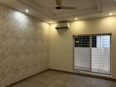 1 KANAL ELEGANT & SEMI FURNISHED BUNGALOW IS AVAILABLE IN THE BEST BLOCK OF DHA LAHORE.