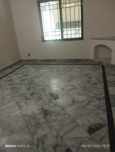 G-11/1 30*60 Upper portion Available For Rent