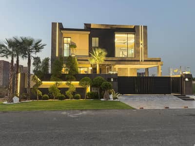 1 KANAL ELEGANT AND FULLY MAINTAINED SLIGHTLY USED BUNGALOW IS AVAILABLE IN THE BEST BLOCK OF DHA LAHORE.