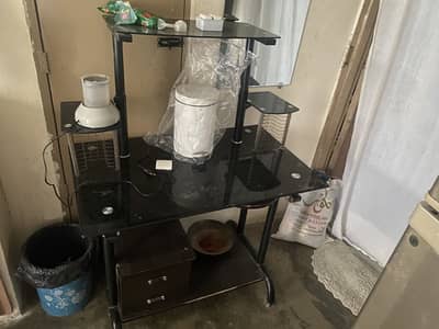 Computer table im good condition
