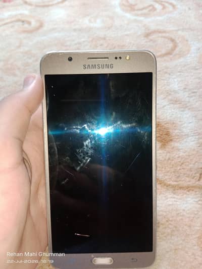 Samsung Mobile J7