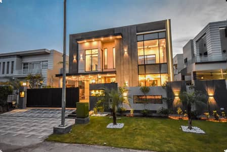 1 KANAL ELEGANT AND FULLY MAINTAINED SUPER HOT LOCATED BUNGALOW IS AVAILABLE IN THE BEST BLOCK OF DHA LAHORE.