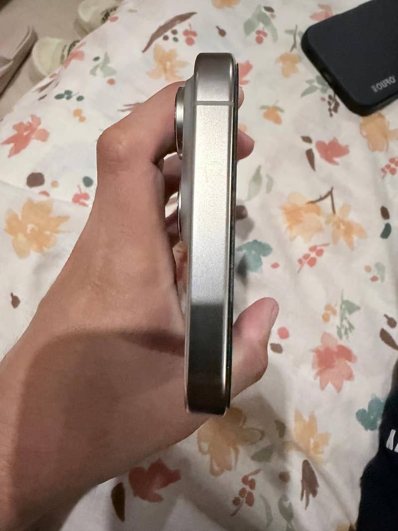 Iphone 16 Pro Max 2