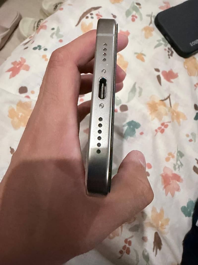 Iphone 16 Pro Max 3