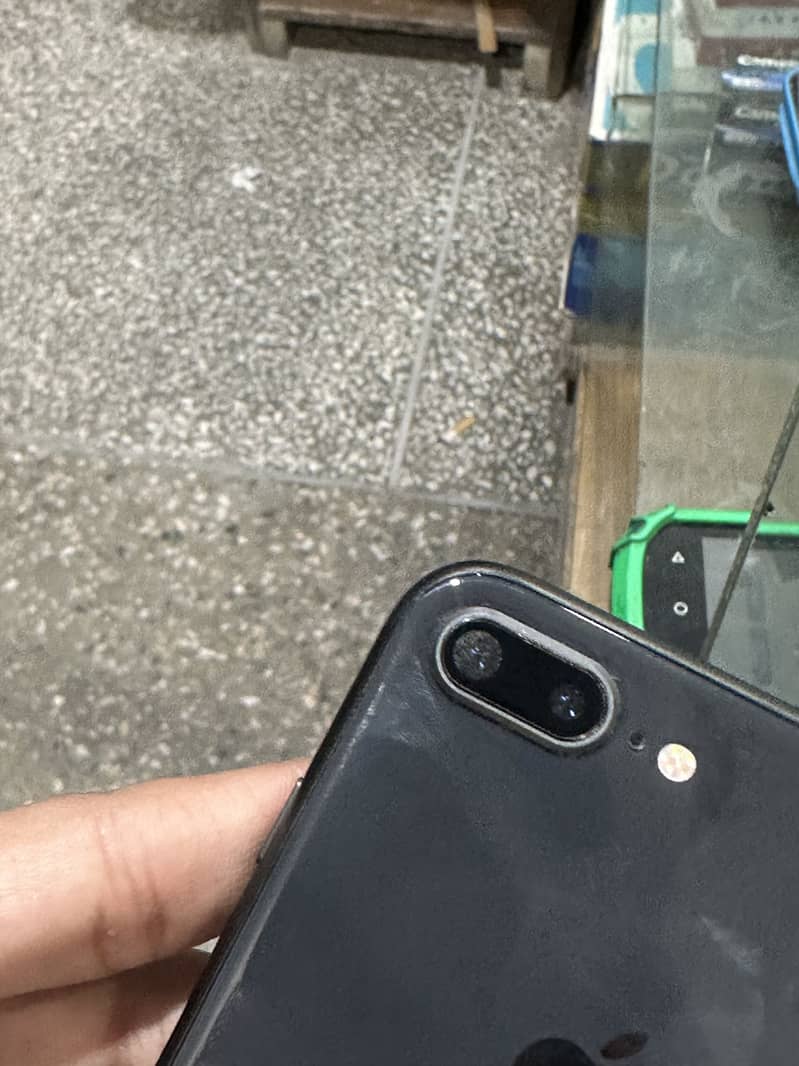 iPhone 8 Plus 4