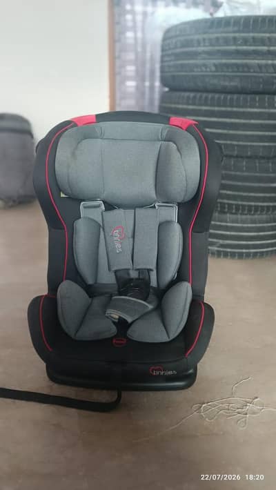 CAR SEAT and other furniture for kids