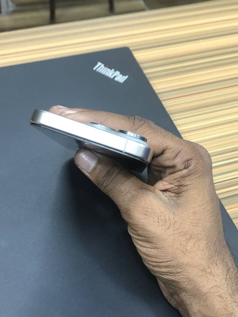 Iphone 15 pro 4