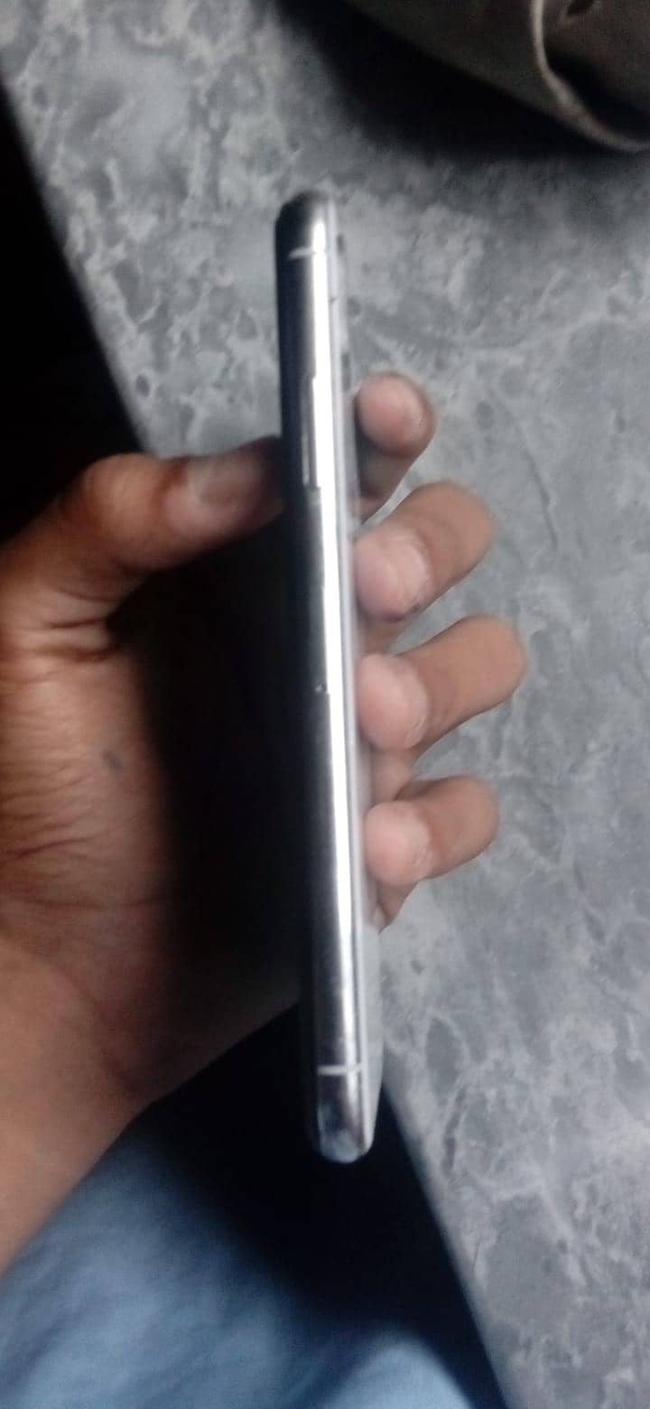 Apple iPhone X 2