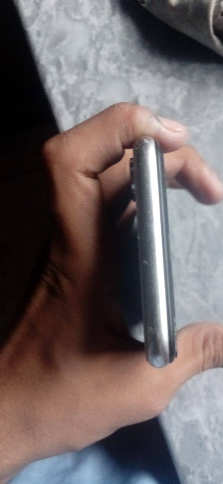 Apple iPhone X 3