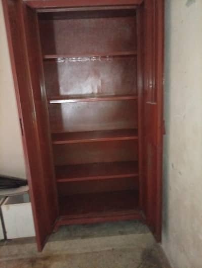 METAL HEAVY WEIGHT ALMIRAH FOR SALE