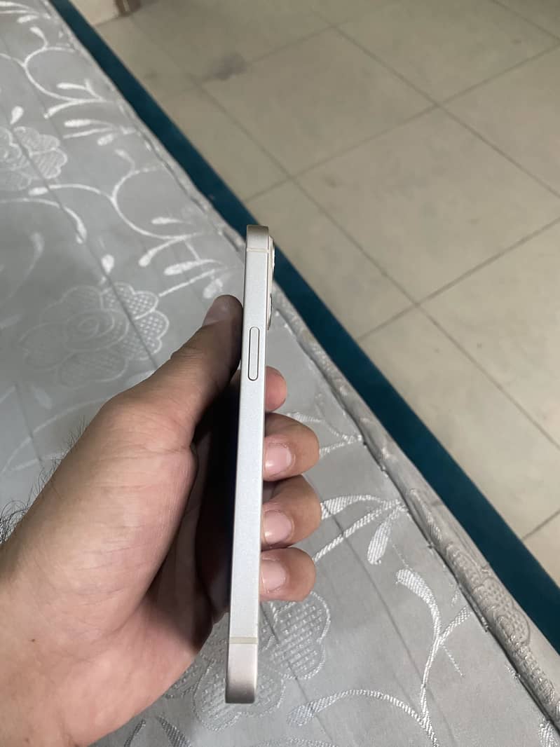 Apple iPhone 13 3