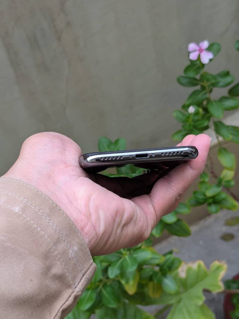 Apple iPhone X 1