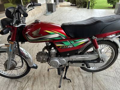 Honda cd 70 in brand new condition