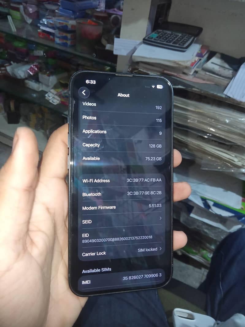 Apple iPhone 13 4