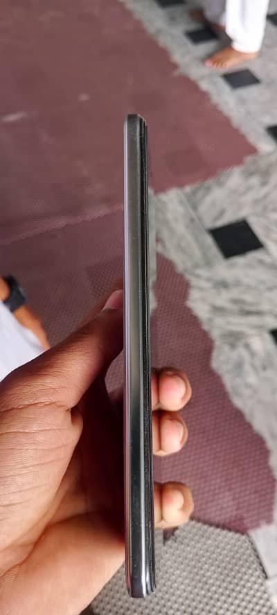Vivo V21
