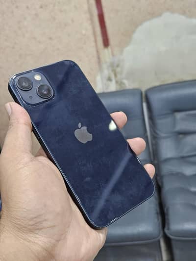 Apple iPhone 13
