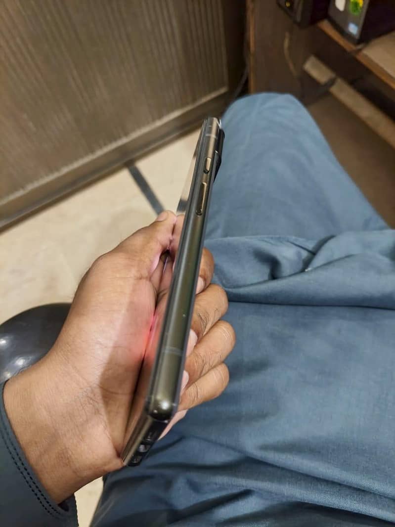 Google Pixel 6 4