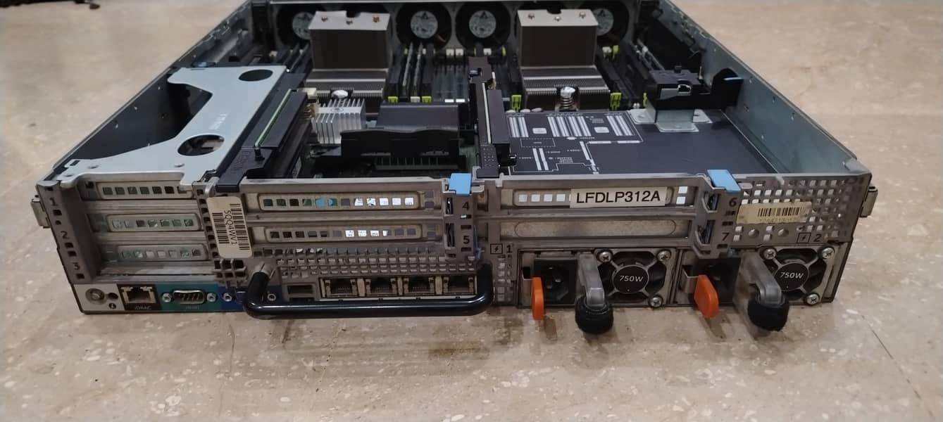 Dell PowerEdge R720 7