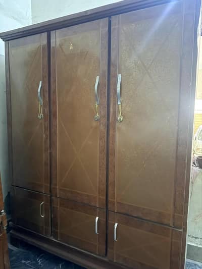 almari 3 door