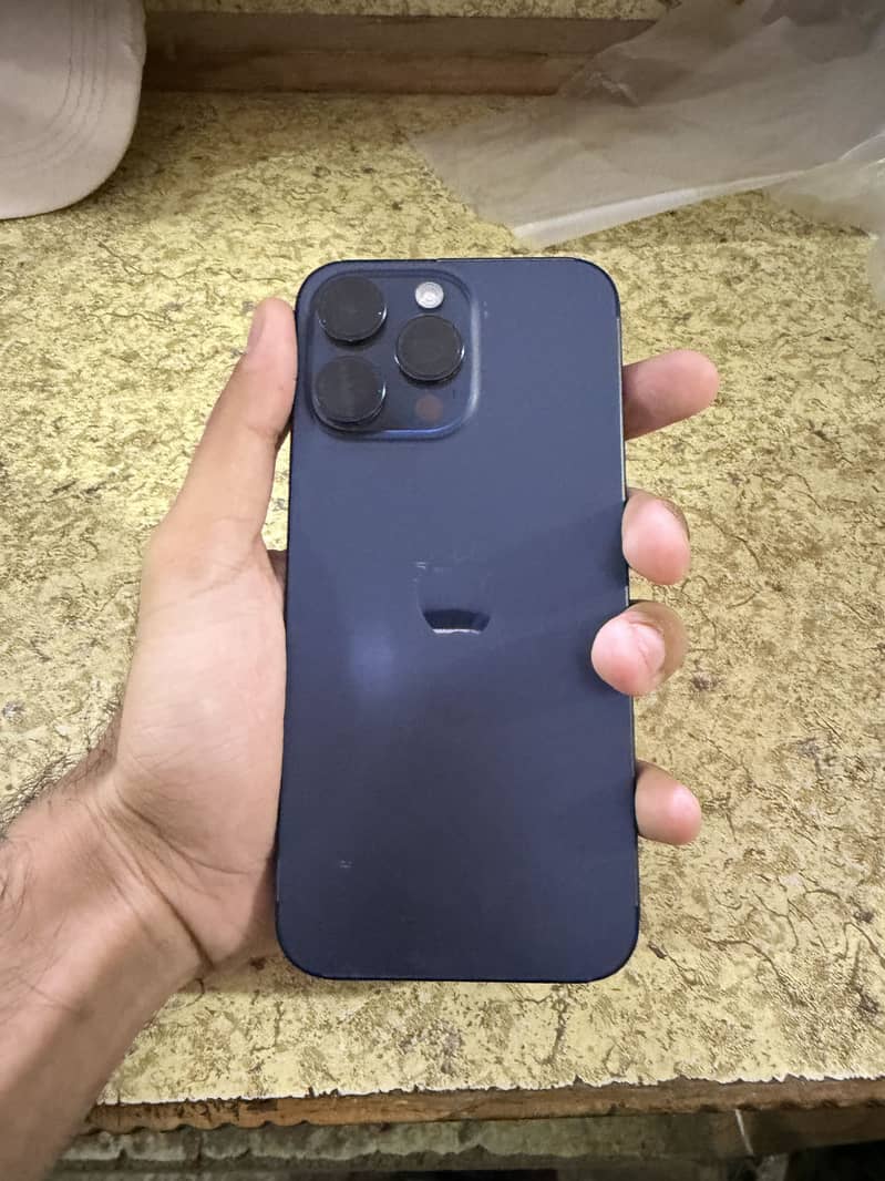Iphone 15 pro max 0