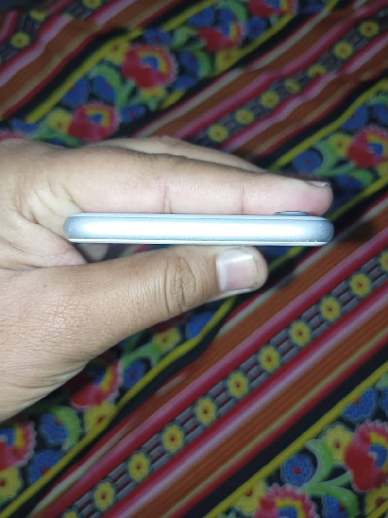 Apple iPhone 7 6