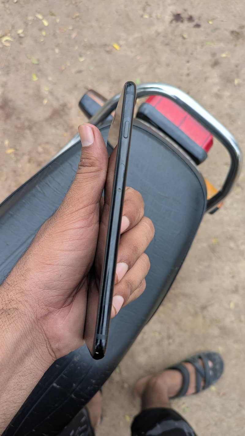 Apple iPhone 7 Plus 2