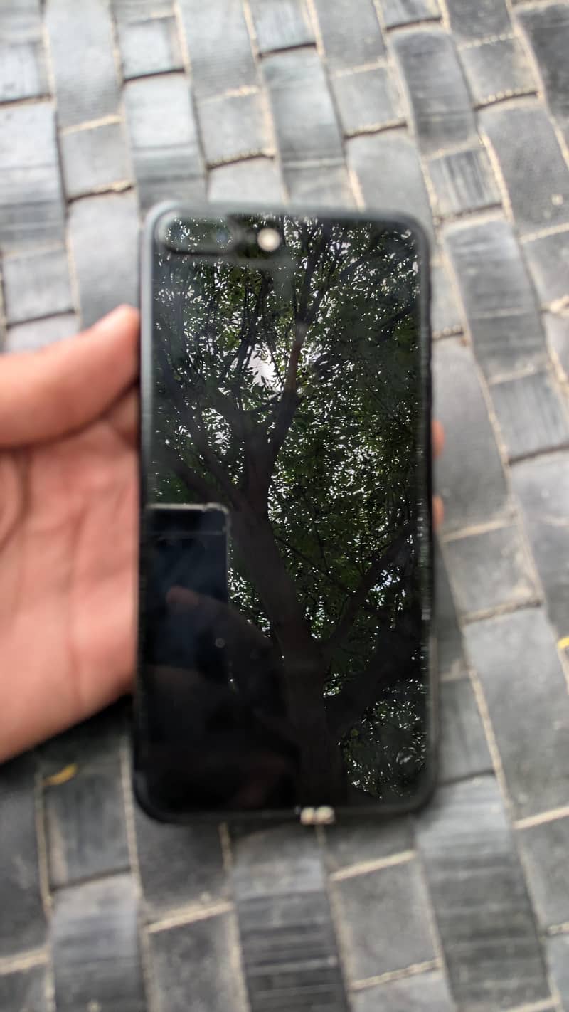 Apple iPhone 7 Plus 3