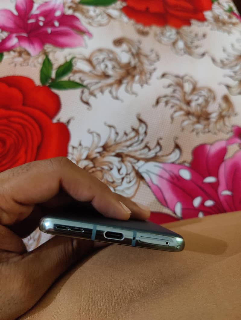 One Plus 10 Pro 1