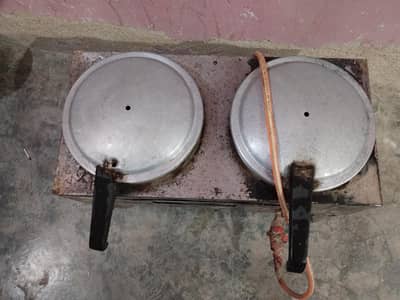 Pan fries machine an potato cutter  urgent sell condition apke samne h