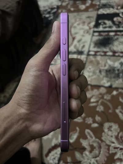 Apple iPhone 16