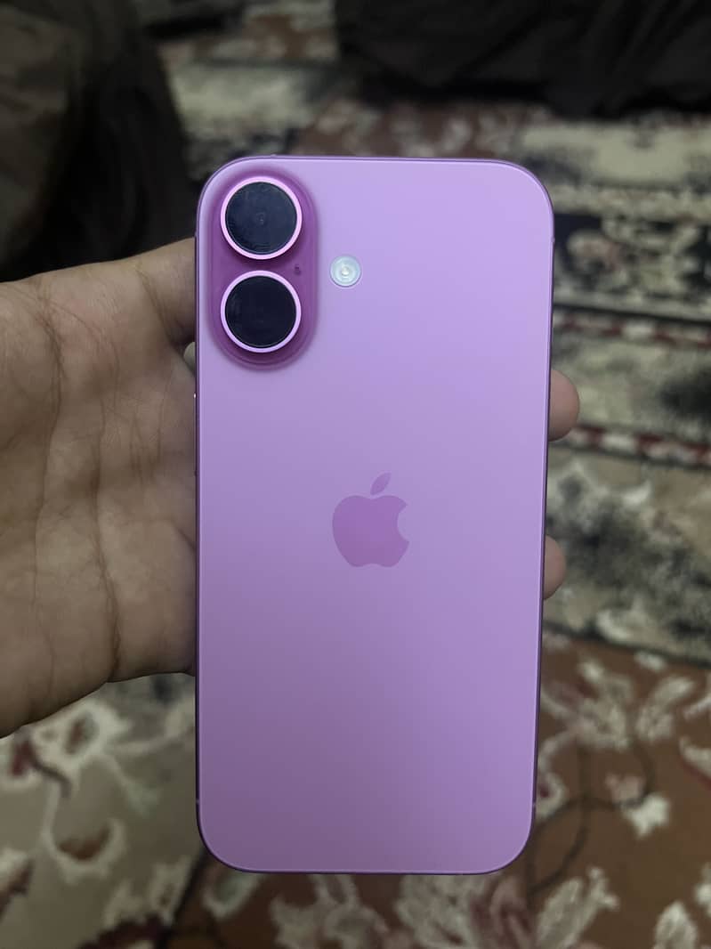 Apple iPhone 16 5