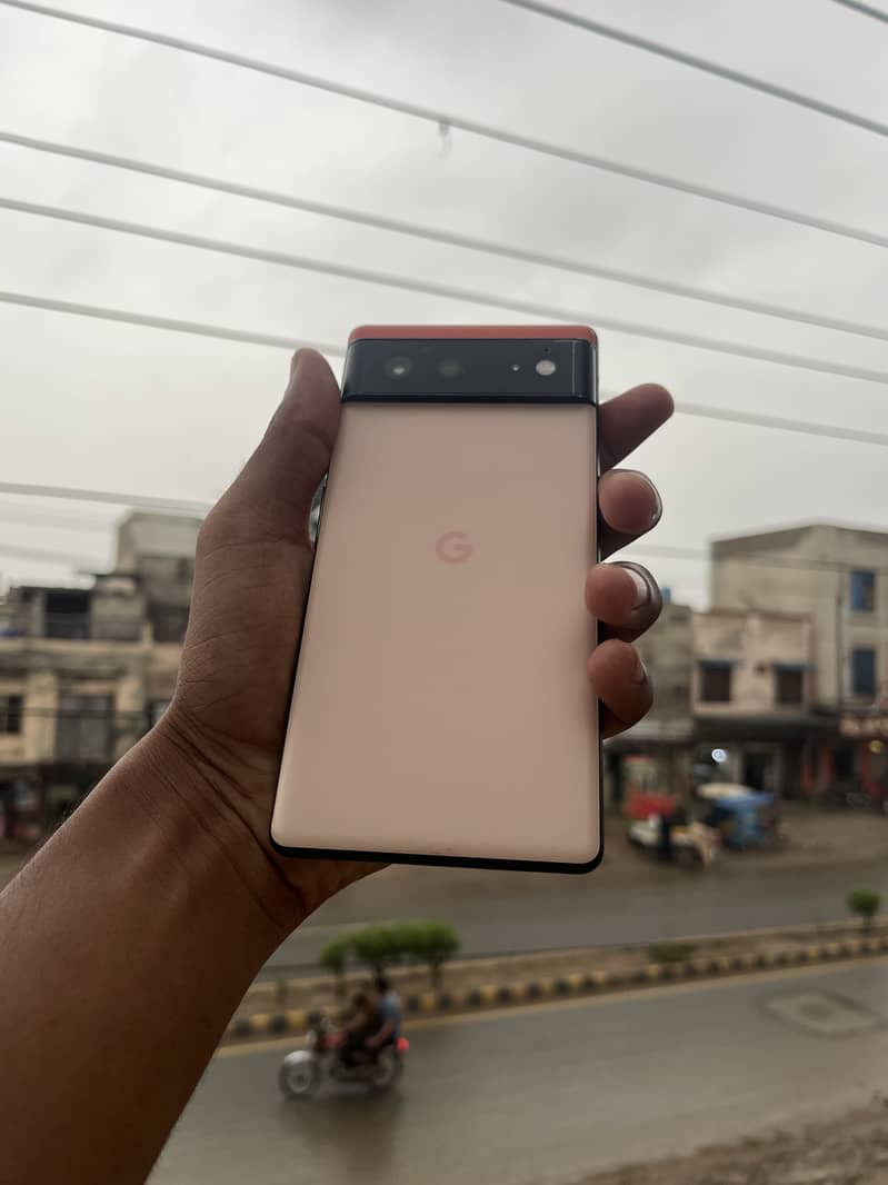 Google Pixel 6 4