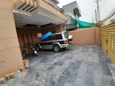 1 KANAL OR 17 MARLA SINGLE STORY ALMOST 15 YEARS USED HOUSE FOR SALE IN PGECHS 2 / PUNJAB SOCIETY PHASE 2, E BLOCK, COLLEGE ROAD, LAHORE