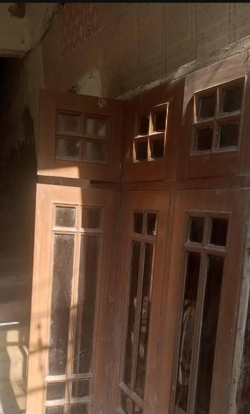 (Wood window) لکڑی کی کھڑکی 3