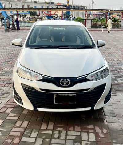 Toyota Yaris 2022 gli cvt